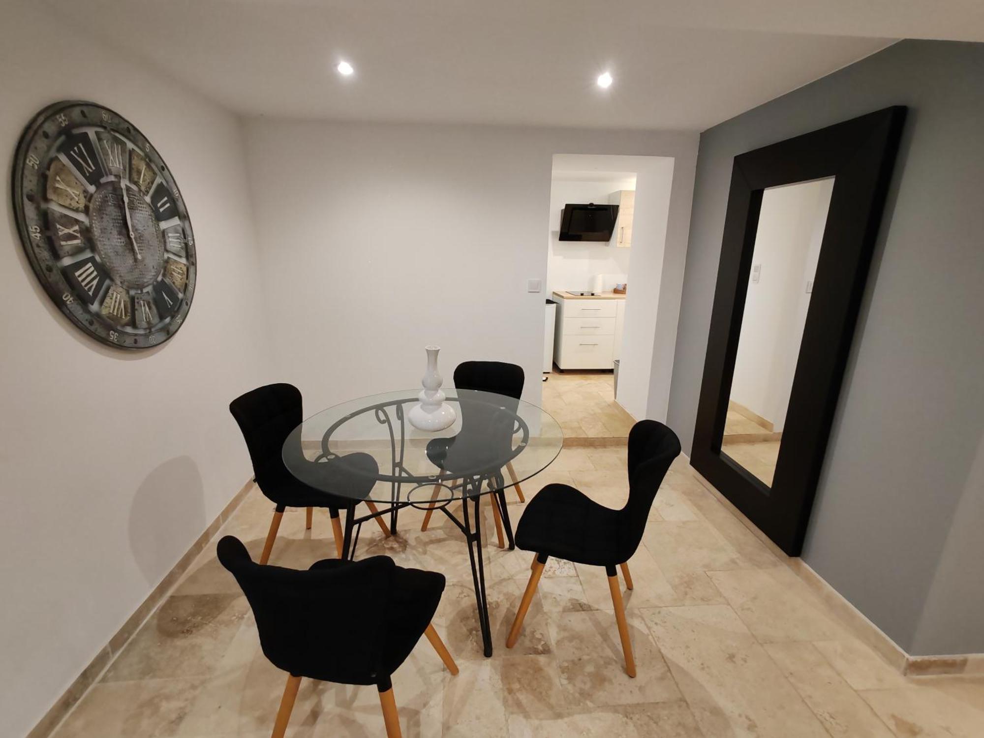 Apartment T3 Neuf Proche Centre Ville, Clim Et Parking Et Edf
